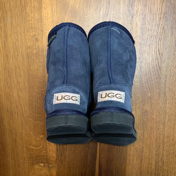 UGG Australian Made Sheepskin Boots Kids 7 Navy Blue Shearling Toddler Boot NEW - Picture 4 of 11